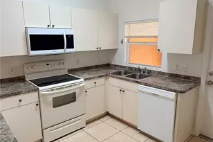 3824 SW 8th Pl, Cape Coral, FL 33914 - Photo 3