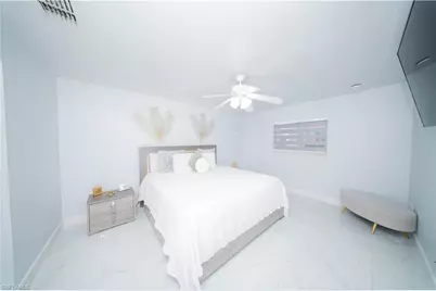 344 NE 10th St, Cape Coral, FL 33909 - Photo 9