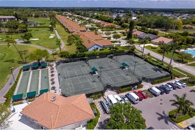 372 Fox Den Cir, Naples, FL 34104 - Photo 25
