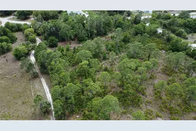 27276 Del Rio Dr, Punta Gorda, FL 33955 - Photo 5