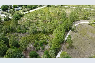 27276 Del Rio Dr, Punta Gorda, FL 33955 - Photo 3
