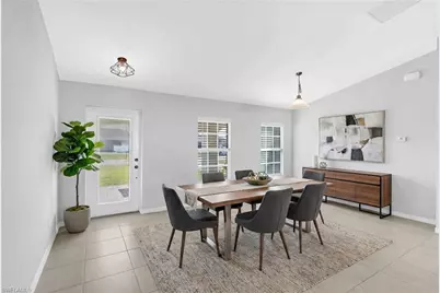 618 NE 2nd Pl, Cape Coral, FL 33909 - Photo 3