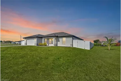 618 NE 2nd Pl, Cape Coral, FL 33909 - Photo 1