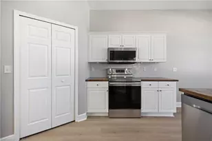 1910 NW 21st Pl, Cape Coral, FL 33993 - Photo 15