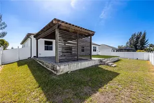 1910 NW 21st Pl, Cape Coral, FL 33993 - Photo 37