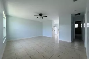 323 SW 17th St, Cape Coral, FL 33991 - Photo 3