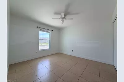 321 SW 17th St, Cape Coral, FL 33991 - Photo 5