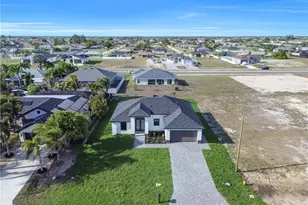 1412 NE 2nd Pl, Cape Coral, FL 33909 - Photo 37