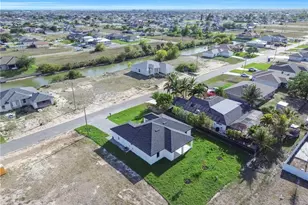 1412 NE 2nd Pl, Cape Coral, FL 33909 - Photo 41