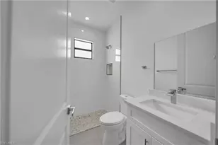 1412 NE 2nd Pl, Cape Coral, FL 33909 - Photo 21