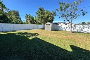 209 SE 26th Terrace, Cape Coral, FL 33904 - Photo 5