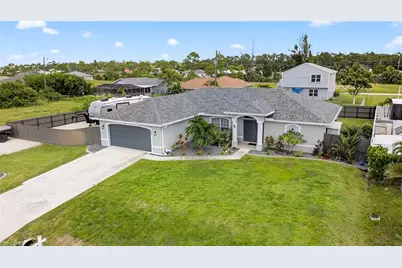 309 NE 30th Ter, Cape Coral, FL 33909 - Photo 31