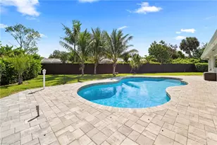 1513 Manchester Blvd, Fort Myers, FL 33919 - Photo 3