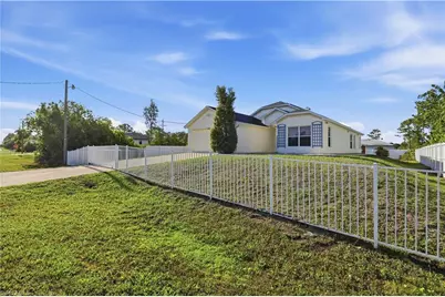 3005 41st St W, Lehigh Acres, FL 33971 - Photo 3