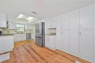 5652 Bolla Ct, Fort Myers, FL 33919 - Photo 9