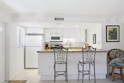 480 5th St S #202, Naples, FL 34102 - Photo 7