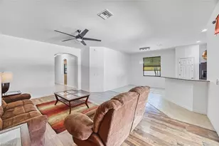 705 SW 10th Pl, Cape Coral, FL 33991 - Photo 25