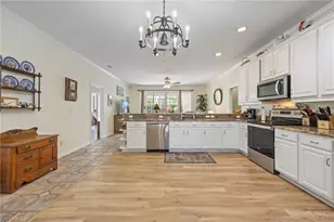 11062 Lakeland Cir, Fort Myers, FL 33913 - Photo 7