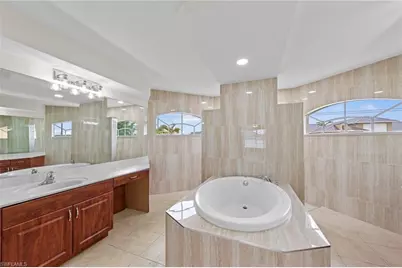 525 NE 6th Ave, Cape Coral, FL 33909 - Photo 21