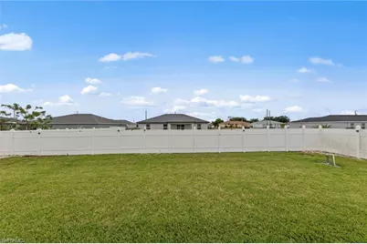 525 NE 6th Ave, Cape Coral, FL 33909 - Photo 25