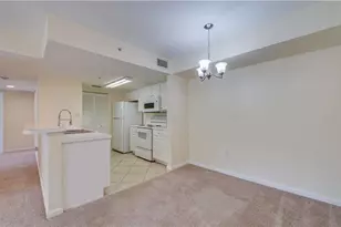 4105 Residence Drive, Fort Myers, FL 33901 - Photo 5