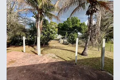 1713 SW 10th Pl, Cape Coral, FL 33991 - Photo 25