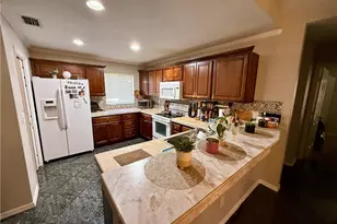 1713 SW 10th Pl, Cape Coral, FL 33991 - Photo 15