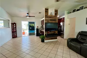 702 SW 25th St, Cape Coral, FL 33914 - Photo 7