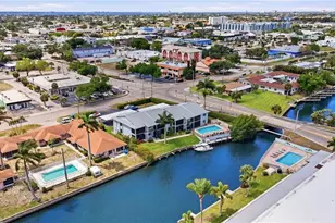 1205 SE 46th Ln, Cape Coral, FL 33904 - Photo 29