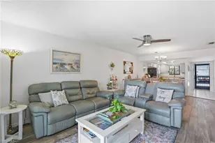 1205 SE 46th Ln, Cape Coral, FL 33904 - Photo 5