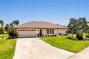 2534 SE 24th Pl, Cape Coral, FL 33904 - Photo 5