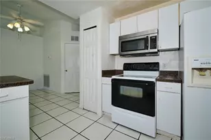 2813 SW 43rd St, Cape Coral, FL 33914 - Photo 11