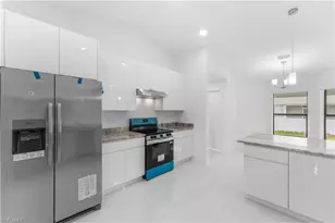 2807 28th St SW, Lehigh Acres, FL 33976 - Photo 11