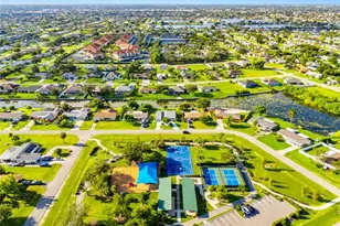 1010 NE 3rd St, Cape Coral, FL 33909 - Photo 49