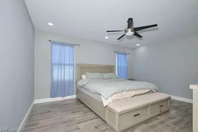 135 SW 31st St, Cape Coral, FL 33914 - Photo 11
