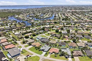 1911 SE 20th St, Cape Coral, FL 33990 - Photo 35