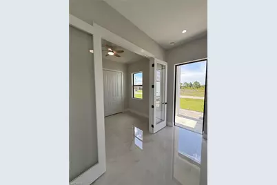 180 Pembroke St, Lehigh Acres, FL 33974 - Photo 5