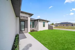 1420 NE 12th Pl, Cape Coral, FL 33909 - Photo 5