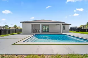 1420 NE 12th Pl, Cape Coral, FL 33909 - Photo 37