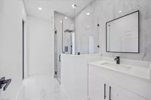 1420 NE 12th Pl, Cape Coral, FL 33909 - Photo 31