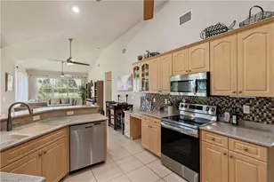 126 SW 39th Pl, Cape Coral, FL 33991 - Photo 9