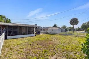 1104 Vineyard St, Lehigh Acres, FL 33936 - Photo 13