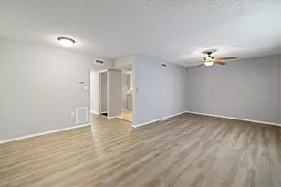 4906 Victoria Dr, Cape Coral, FL 33904 - Photo 7
