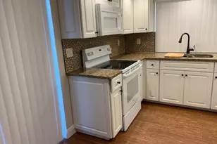1911 SE 21st St, Cape Coral, FL 33990 - Photo 5