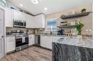 2011 NE 35th St, Cape Coral, FL 33909 - Photo 7