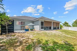 2011 NE 35th St, Cape Coral, FL 33909 - Photo 25
