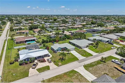 241 SW 34th Ter, Cape Coral, FL 33914 - Photo 41