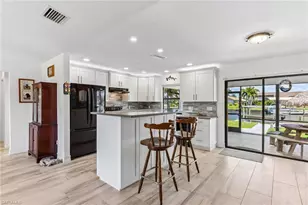 2609 SW 37th St, Cape Coral, FL 33914 - Photo 9