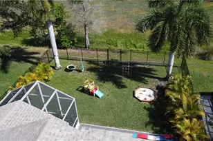 8860 Fawn Ridge Dr, Fort Myers, FL 33912 - Photo 3