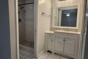 1901 SE 15th Pl, Cape Coral, FL 33990 - Photo 15